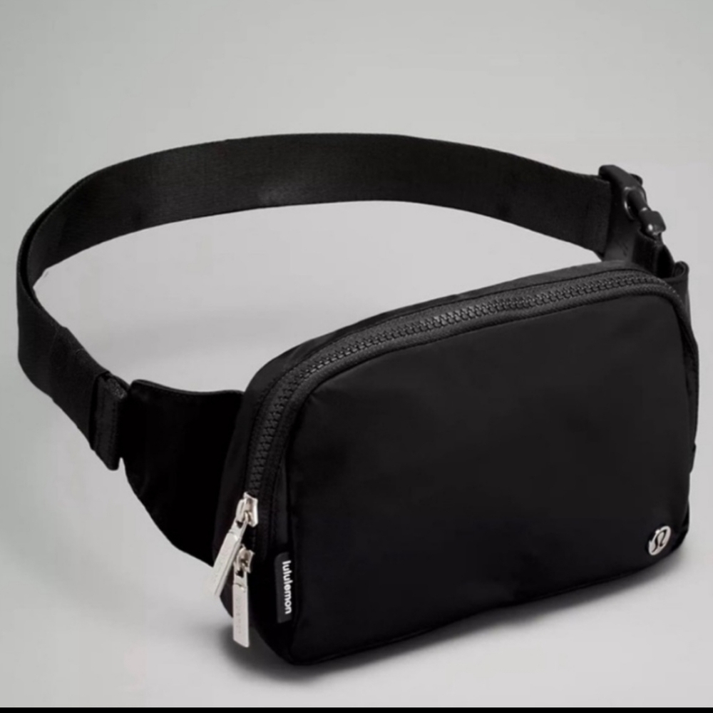 NWT Lululemon Belt Bag Large - Picture 2 of 6